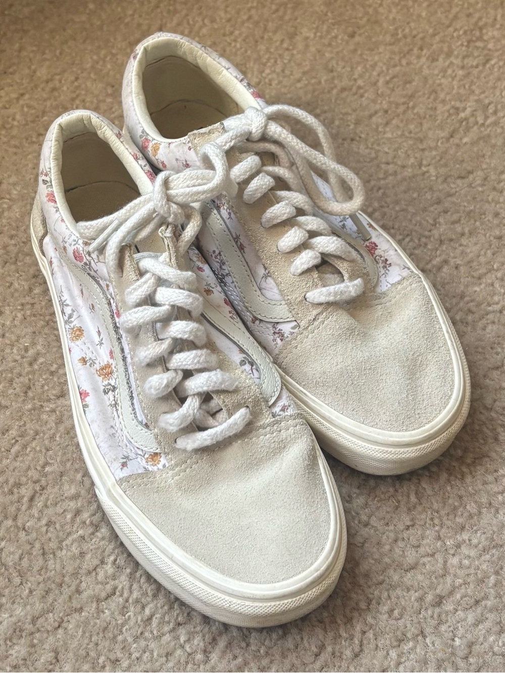 Women’s VANS White Floral Canvas Cottage Core Suede Sneakers Lace-Up Size 7.5